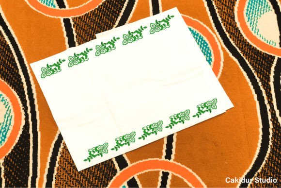 Green Bush Border: A Designer’s Review for Handmade Gifts